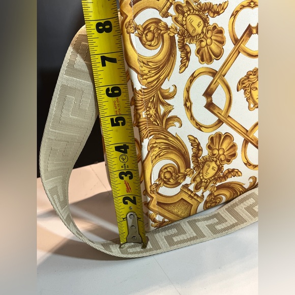Versace Medusa Barocco Tote Bag - Picture 6 of 16